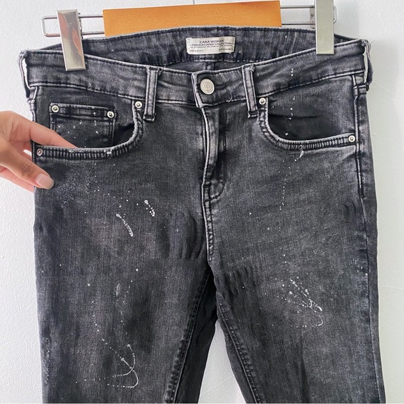 Stretchy Distressed Skinny Jeans - Picture 4 of 6